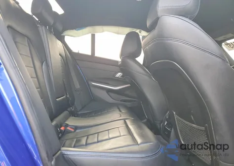 2021 BMW 330Xi z USA, uszkodzony, nr VIN 3MW5R7J09M8B69185